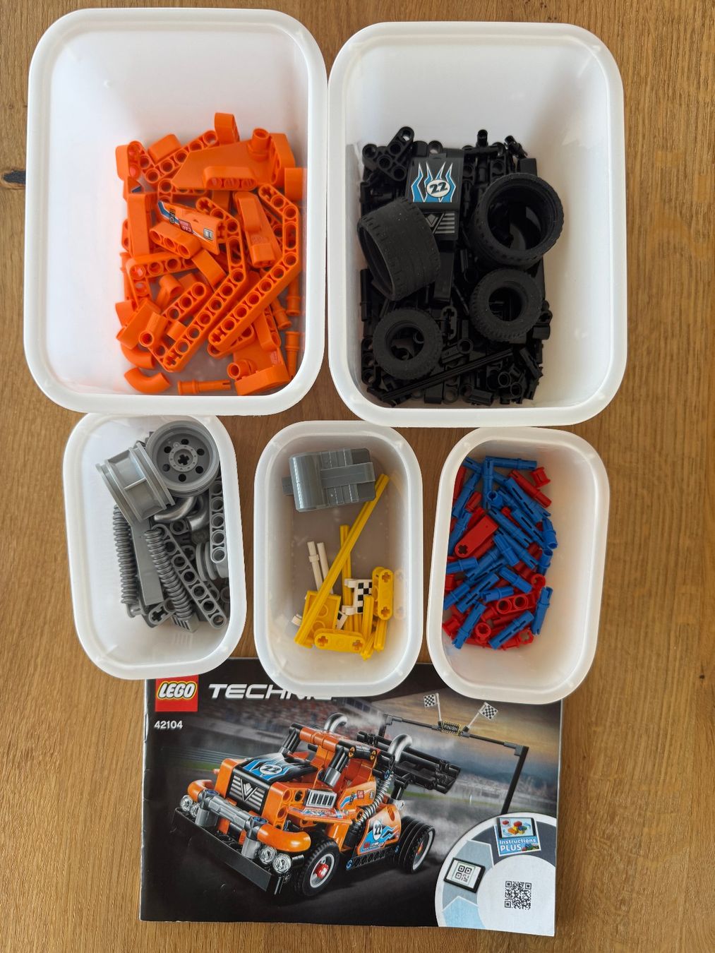 Lego Baukästen: Lego Technic 42104 Renntruck 2in1 Pull back – Gebraucht aus Rüschlikon von Delfinissa 1