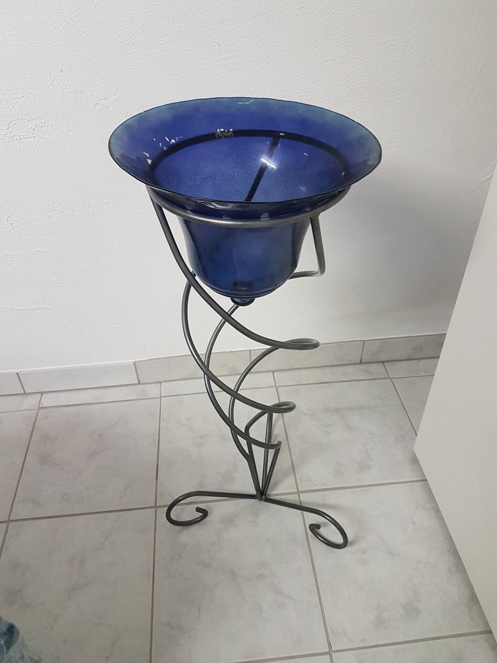 Vasi & Recipienti: Vase auf Ständer / Ständervase / Bodenvase blau – Usato da Villnachern venduto da OnkelTom007 1