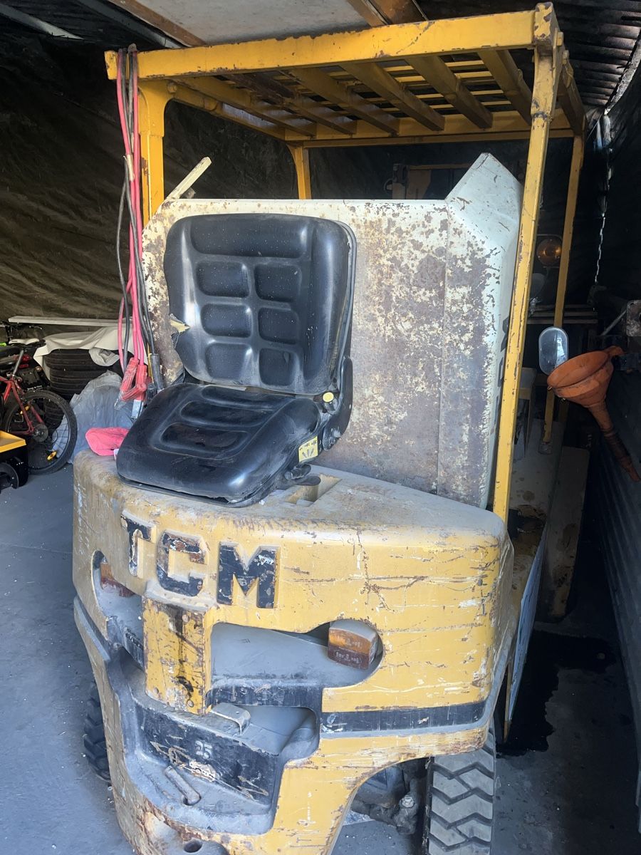 Caricatori: Élévateur à moteur diesel professionnel – Usato da Lucens venduto da bek_2w8p 3