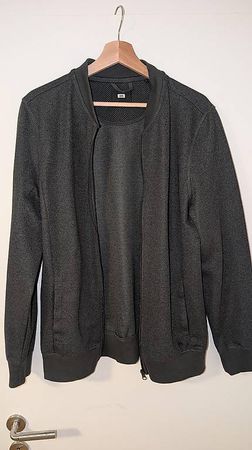 Stylische Herren dünne Jacke Grösse L Herbst/Wintertop