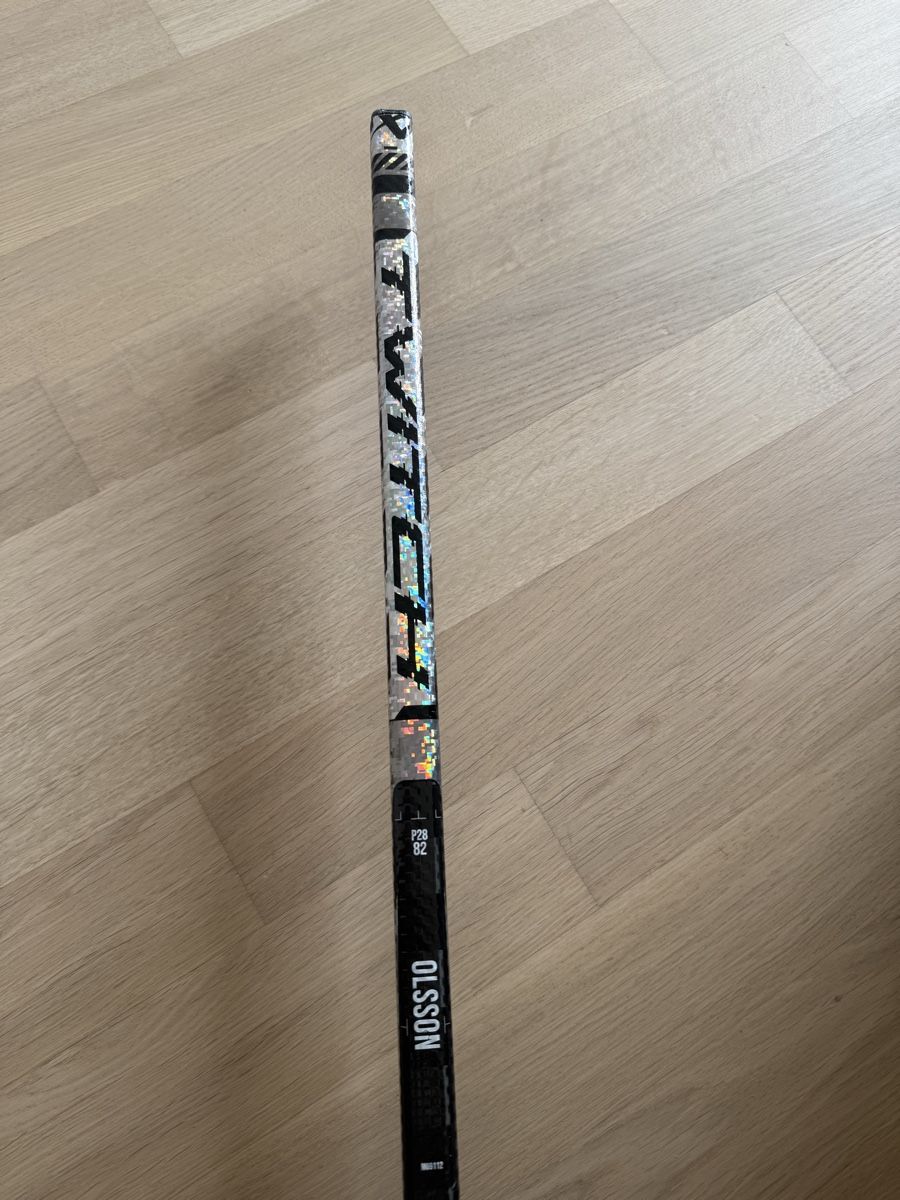 Bauer Bastoni & Pale: Bauer Twitch Pro Custom Icehockey Sticks – Usato da Dübendorf venduto da dan_7mxl 4