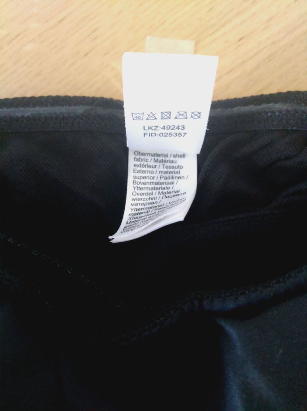 Lascana Costumi da bagno & Bikini: Tankini Oberteil – Usato da Salenstein venduto da Silly...0 6