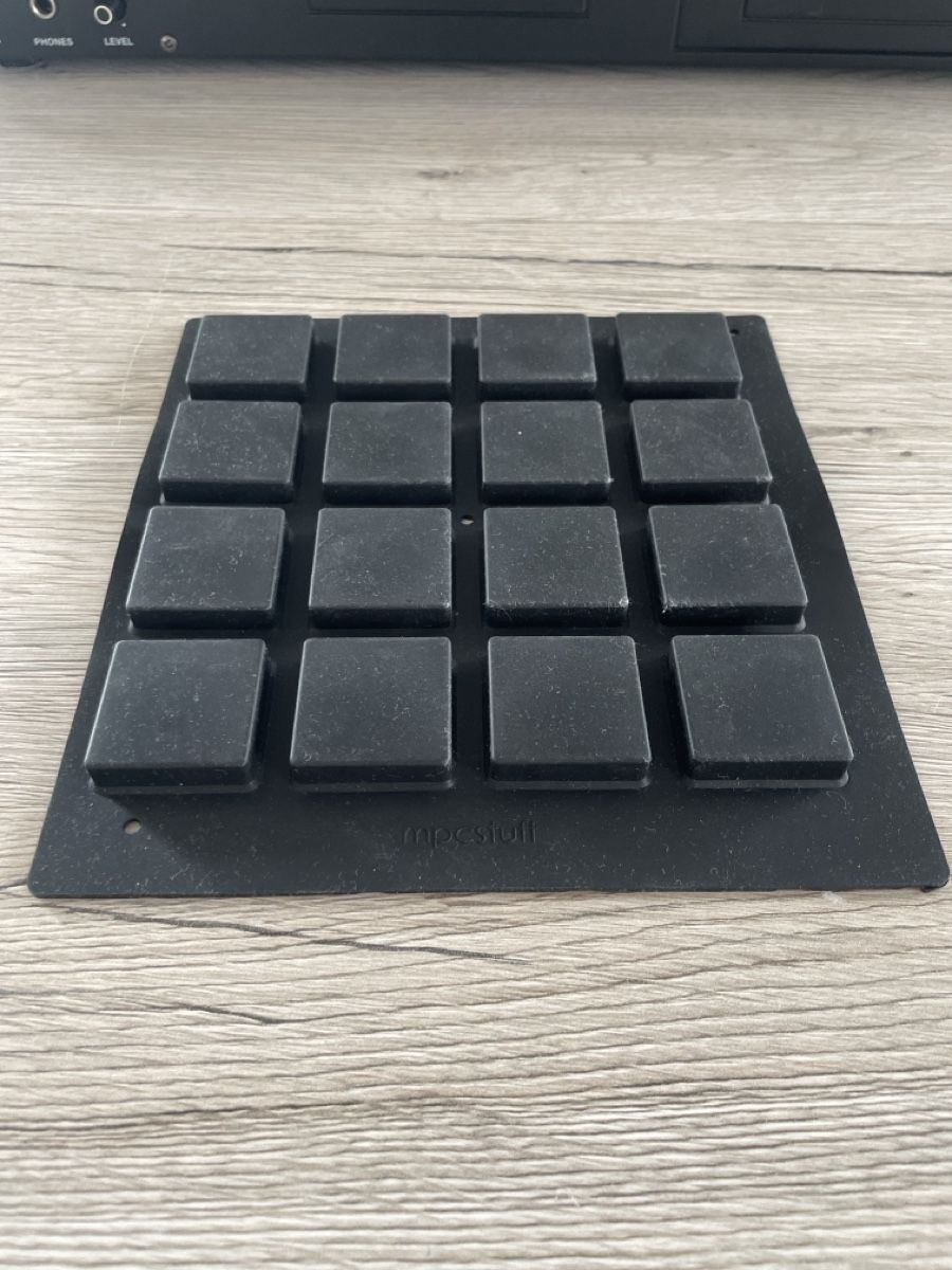 Akai Musikinstrumente: Akai Mpc 4000 – Gebraucht aus Selzach von adr_8mst 6