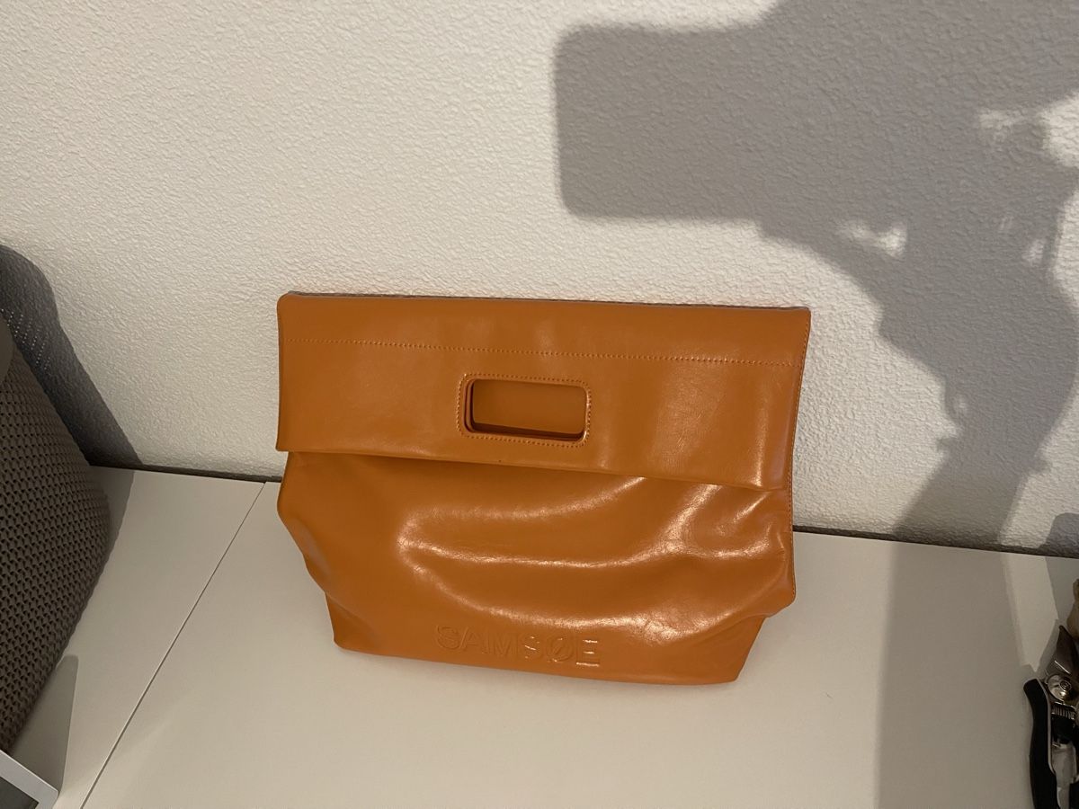 Borse da donna: Komplett neue Samsoe Tasche Neuwert 310.- – Nuovo (secondo la descrizione) da Böttstein venduto da SchochSeferSales 2