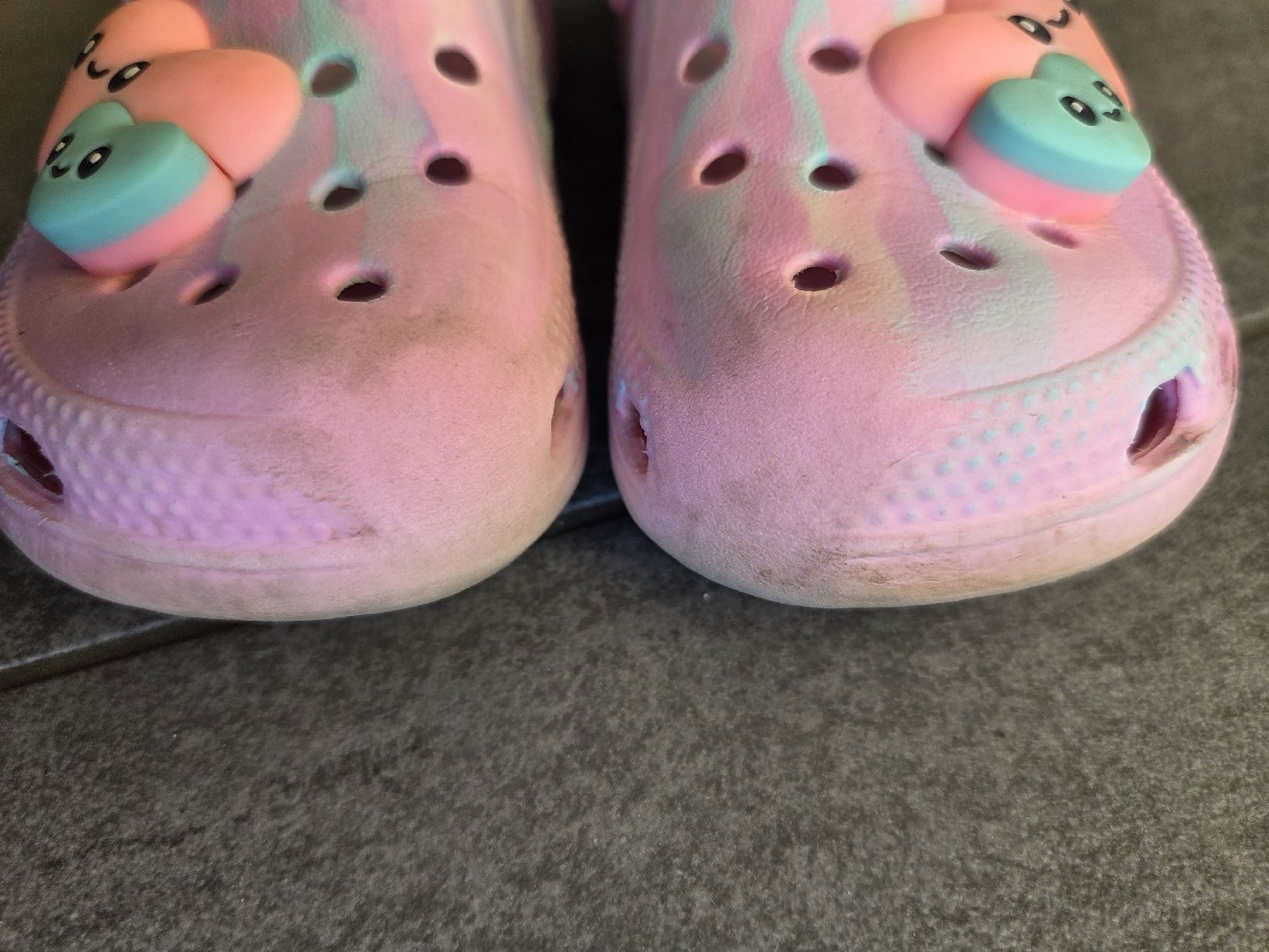 Next Scarpe per ragazze: Next Kinder Clogs bunte Muster Grösse 26.5 – Usato da Hüntwangen venduto da ManuM2014 3