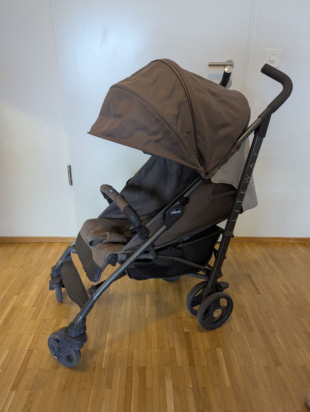 stokke sleepi mini until what age Stokke® Sleepi™ Bundle Bassinet with Mattress V3 Maxi Cosi Car Seat teams The crib that grows Age Group:Age 3
