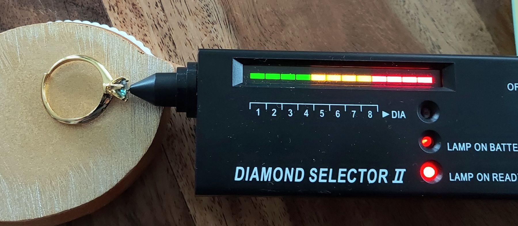 Bagues: Wunderschöner Solitär Ring, mit Moissanite – Neuf (Voir description) à Ettenhausen TG par CH2300 4
