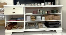 Buffet mit Tablaren und grosser Ablagefläche, Holz, weiss