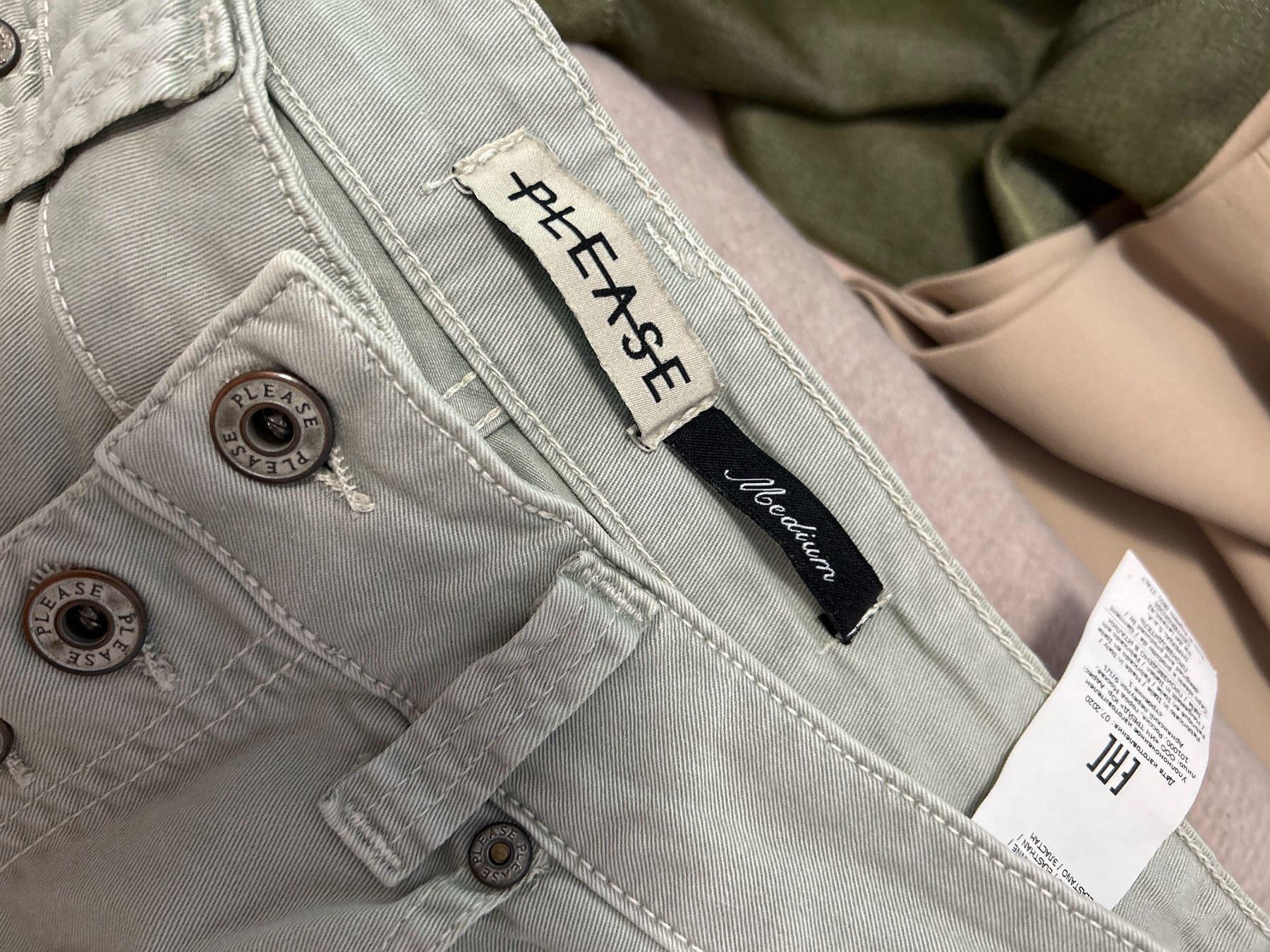 Please Jeans Pantalons: Shorts Please M – D'occasion à Oberdorf BL par Luka02 1