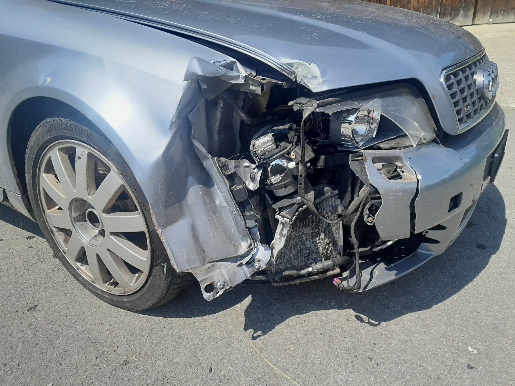 Audi Automobili: Audi S4 Avant Quattro Unfallfahrzeug – Difettoso da Euthal venduto da rm_26mb 1