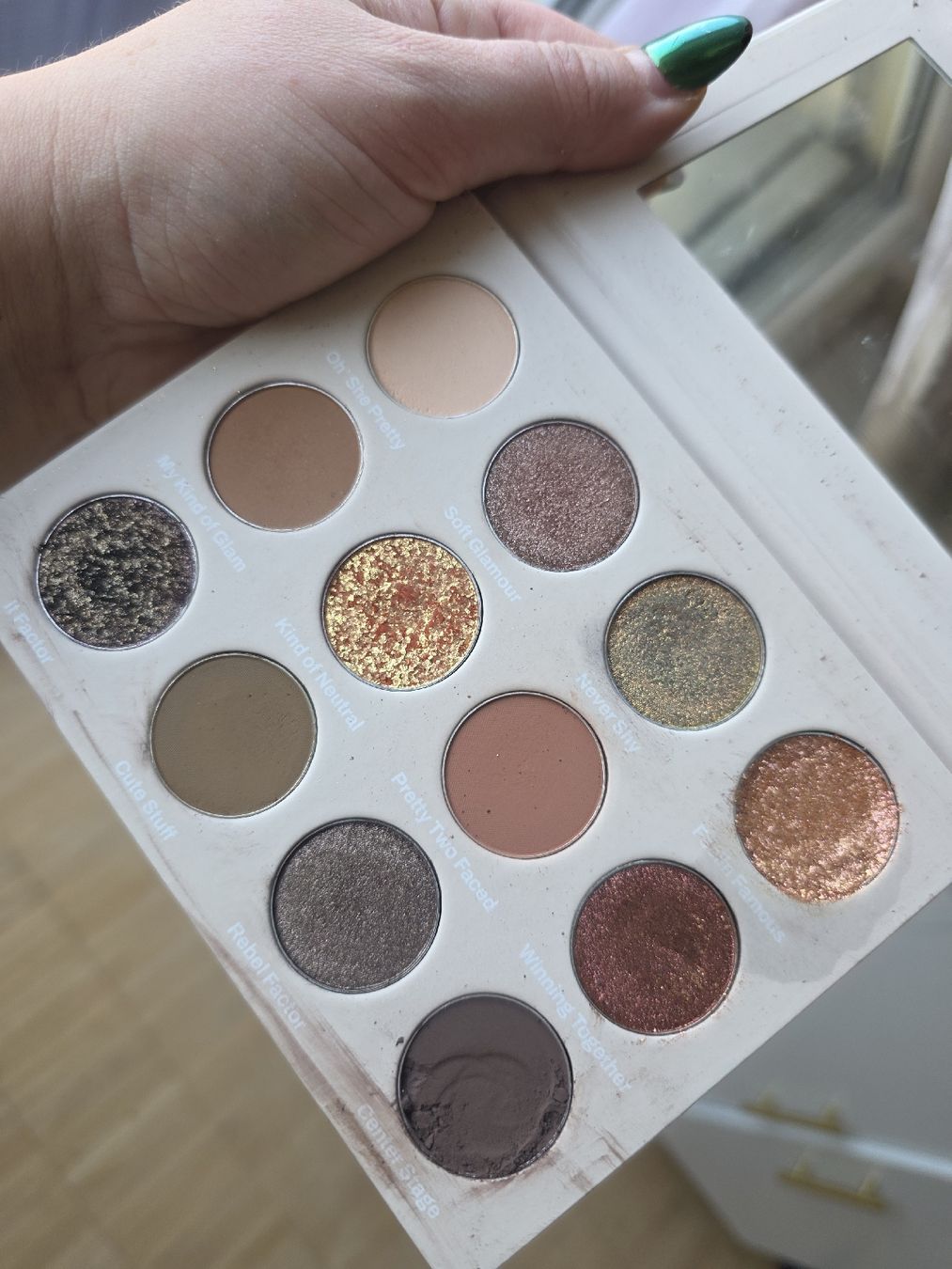 Make-up: Glossgods New Neutrals Remix Lidschatten Palette – Gebraucht aus Uster von mikedizzy84