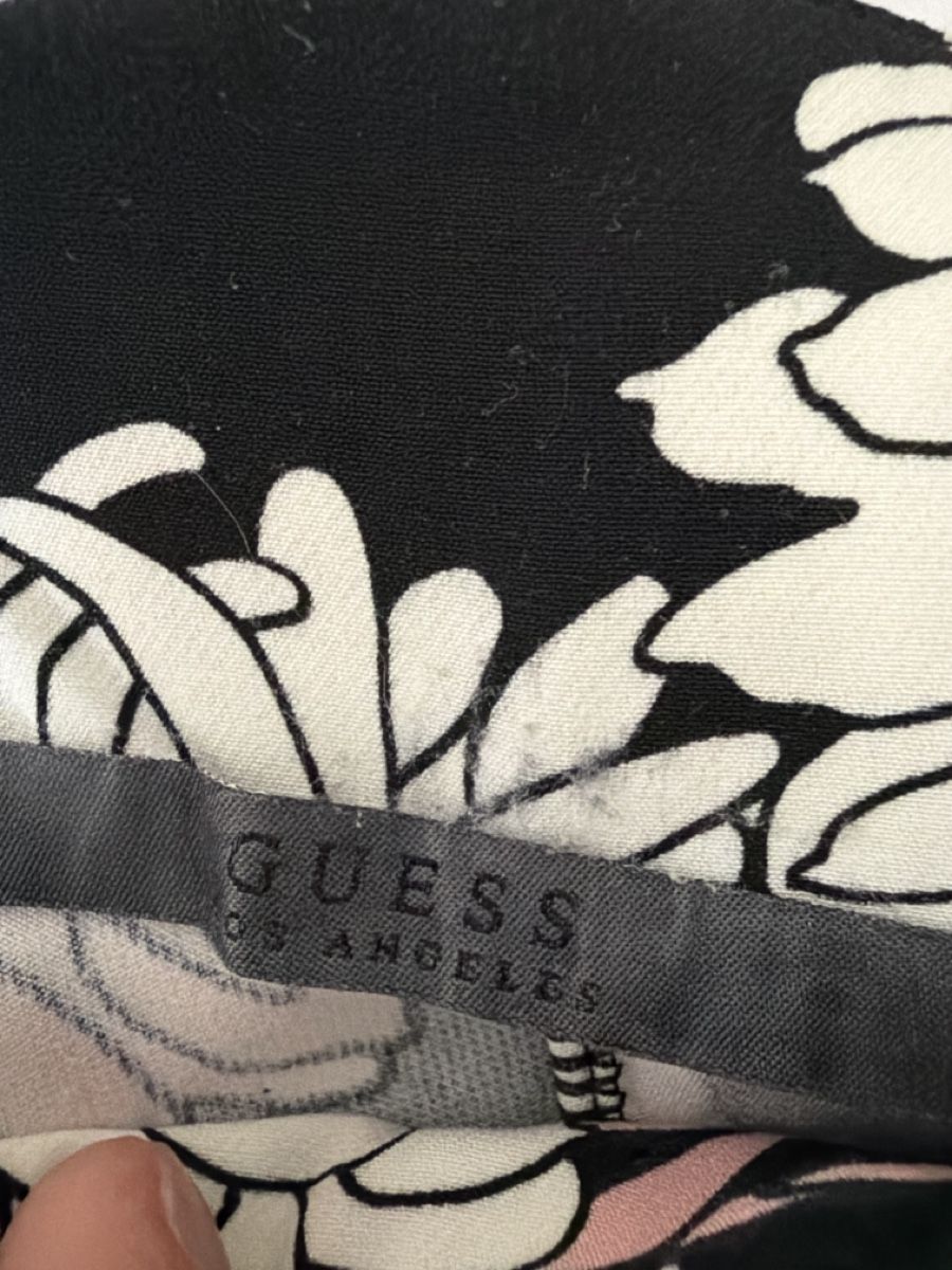 Guess Pantalons: Guess Sommer Hose  – D'occasion à Tübach par micca 1
