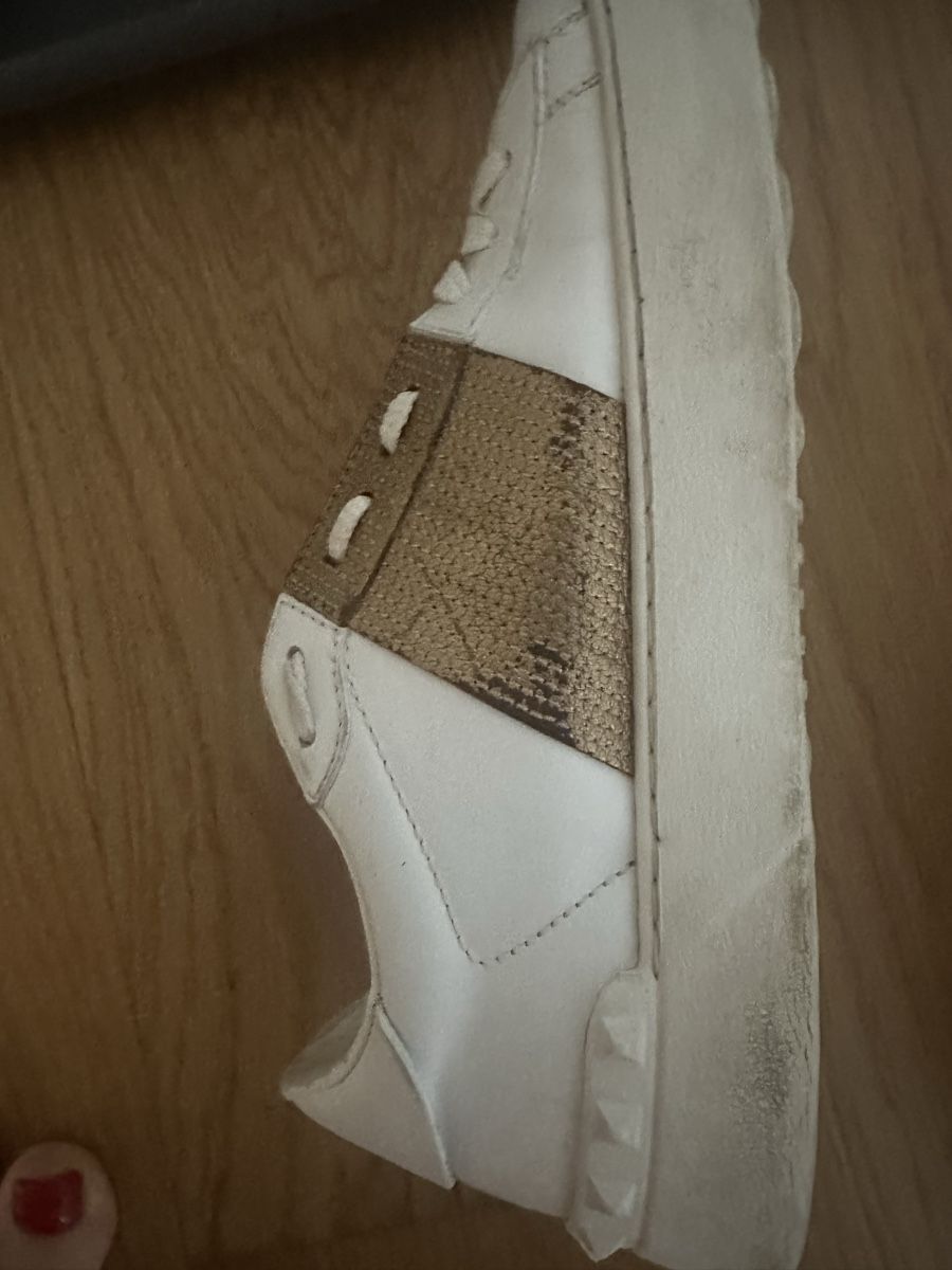 Valentino Scarpe da donna: Valentino Garavani Stud Sneaker – Usato da Niederhasli venduto da Luxevault 4