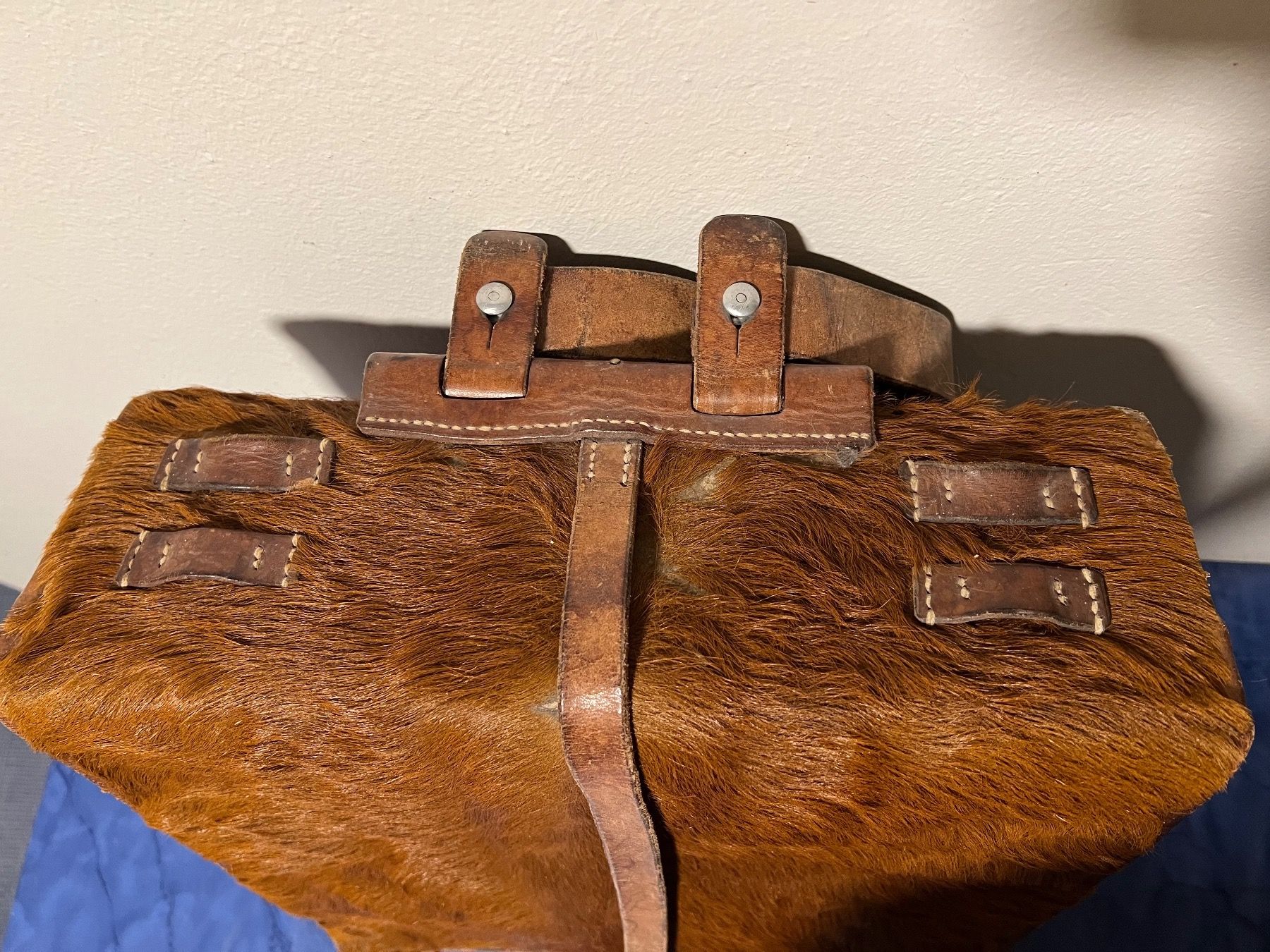 Rucksäcke: Sac à dos en peau de vache – Gebraucht aus Charmey (Gruyère) von ya_12 2