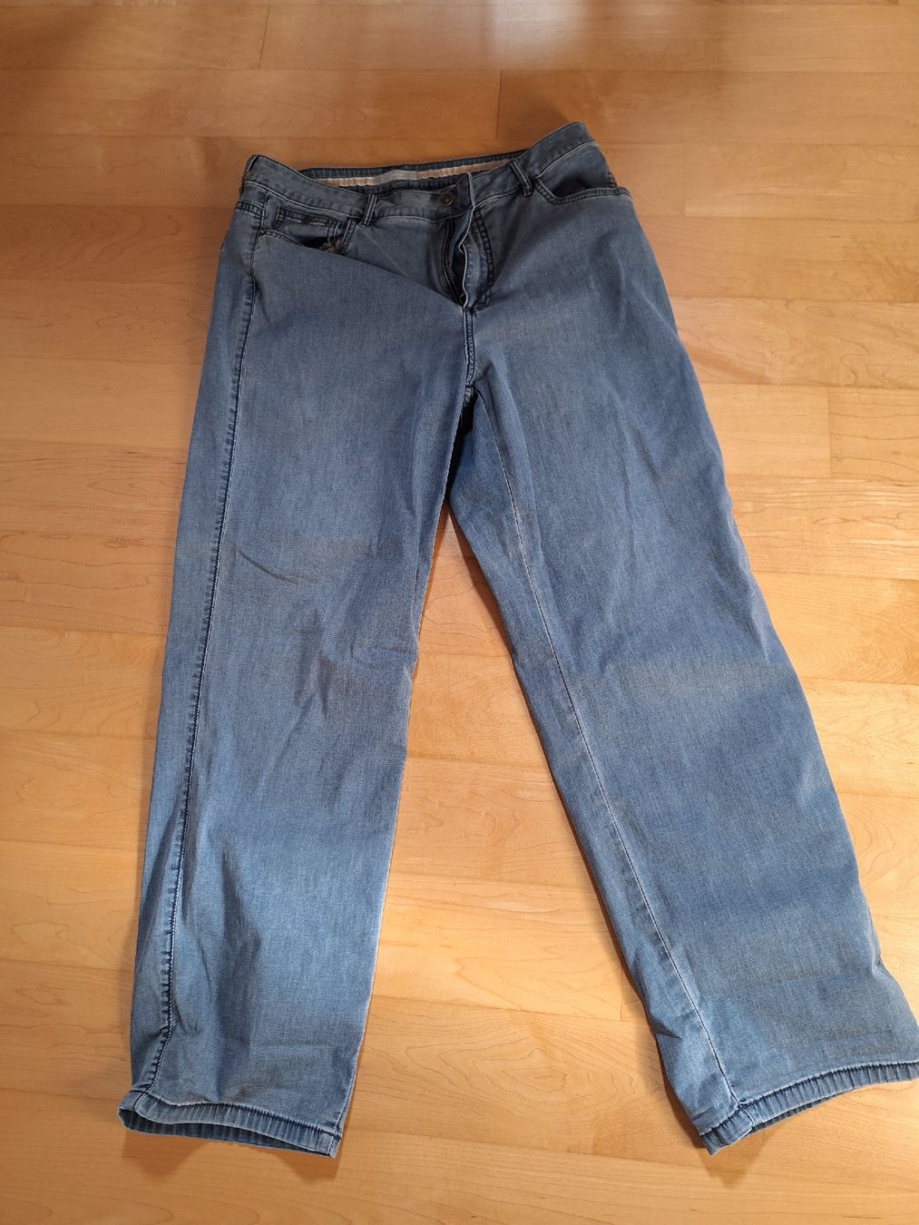 Nile Jeans: Nile Jeans, Grösse L – Gebraucht aus Goldach von Pw1427