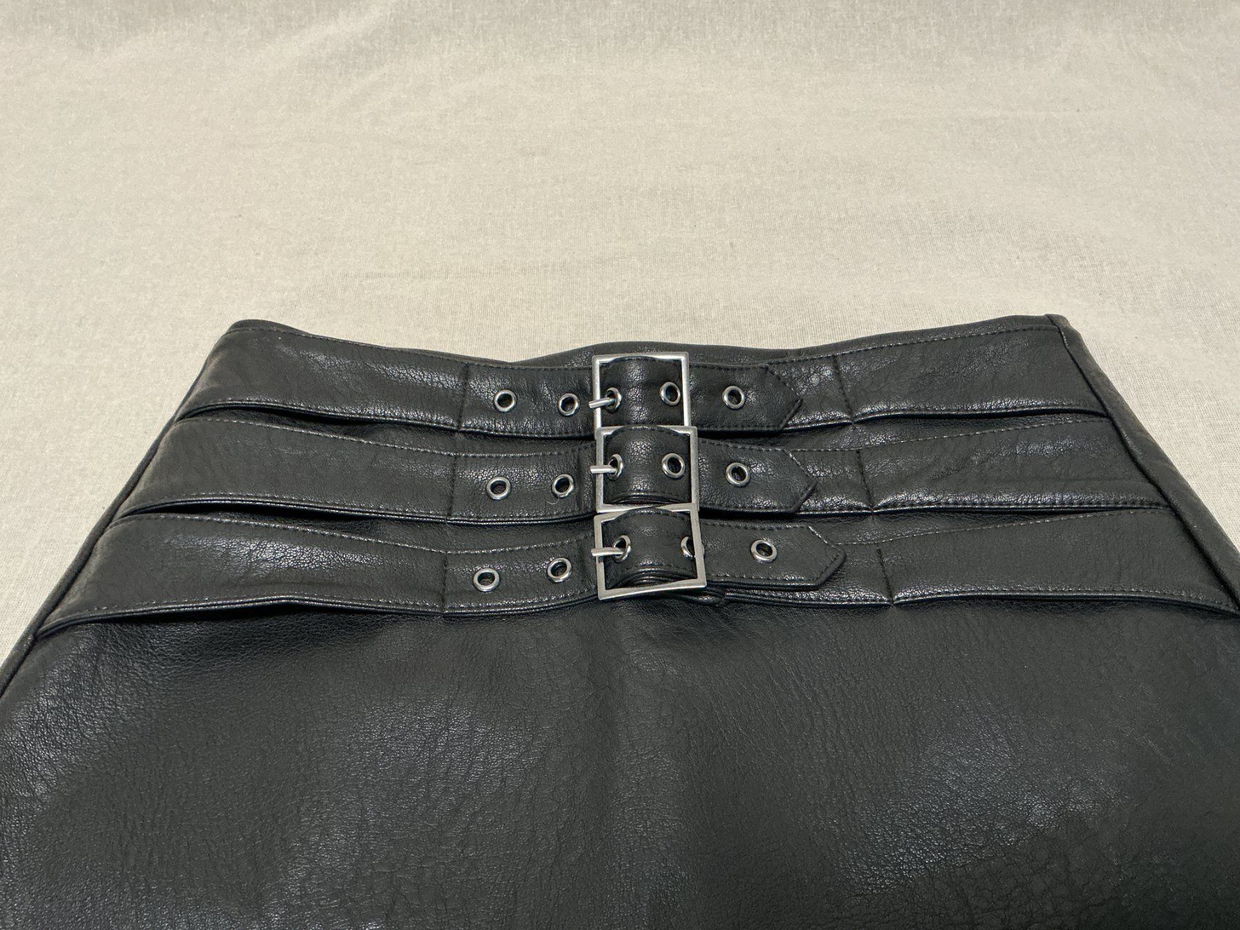 Stradivarius Kleider & Röcke: STRADIVARIUS Minirock schwarz Gr. 34 – Neu (gemäss Beschreibung) aus Richterswil von Restwert_Richterswil 2