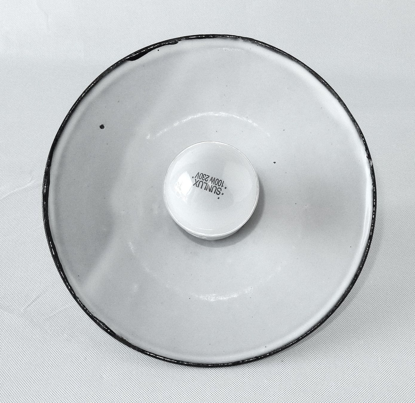 Lampadari & plafoniere: Antike Deckenleuchte - mit Schirm aus Emaille - Ø 20.0cm – Usato da Alpnach Dorf venduto da Reloved24 1