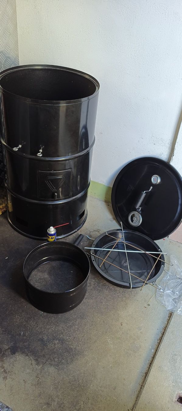Griglie: Fass Grill Grillfass Smoker Lagerfeuer – Usato da Lohn SH venduto da Verkauf2