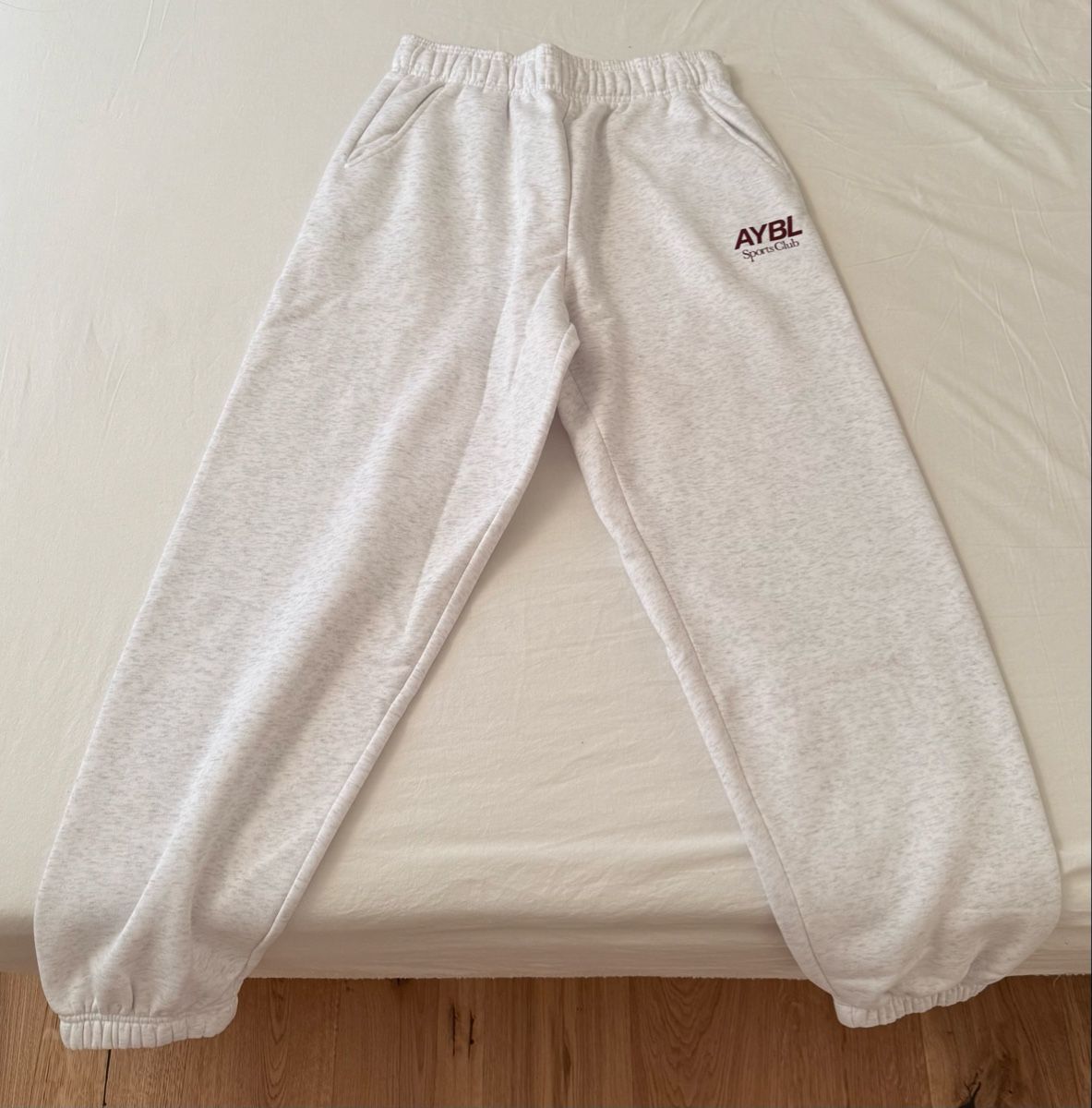 Aybl Pantaloni: AYBL Jogginghose M – Nuovo (secondo la descrizione) da Gossau SG venduto da laura_dema 2
