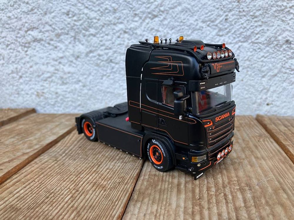 Livre PODSZUN Sur Les Miniatures : BREUER, WASEL, CONRAD, WSI, DRAKE, TEKNO, échelle 1/50