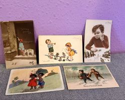 5 Cartes postales anciennes représentant des enfants jouant