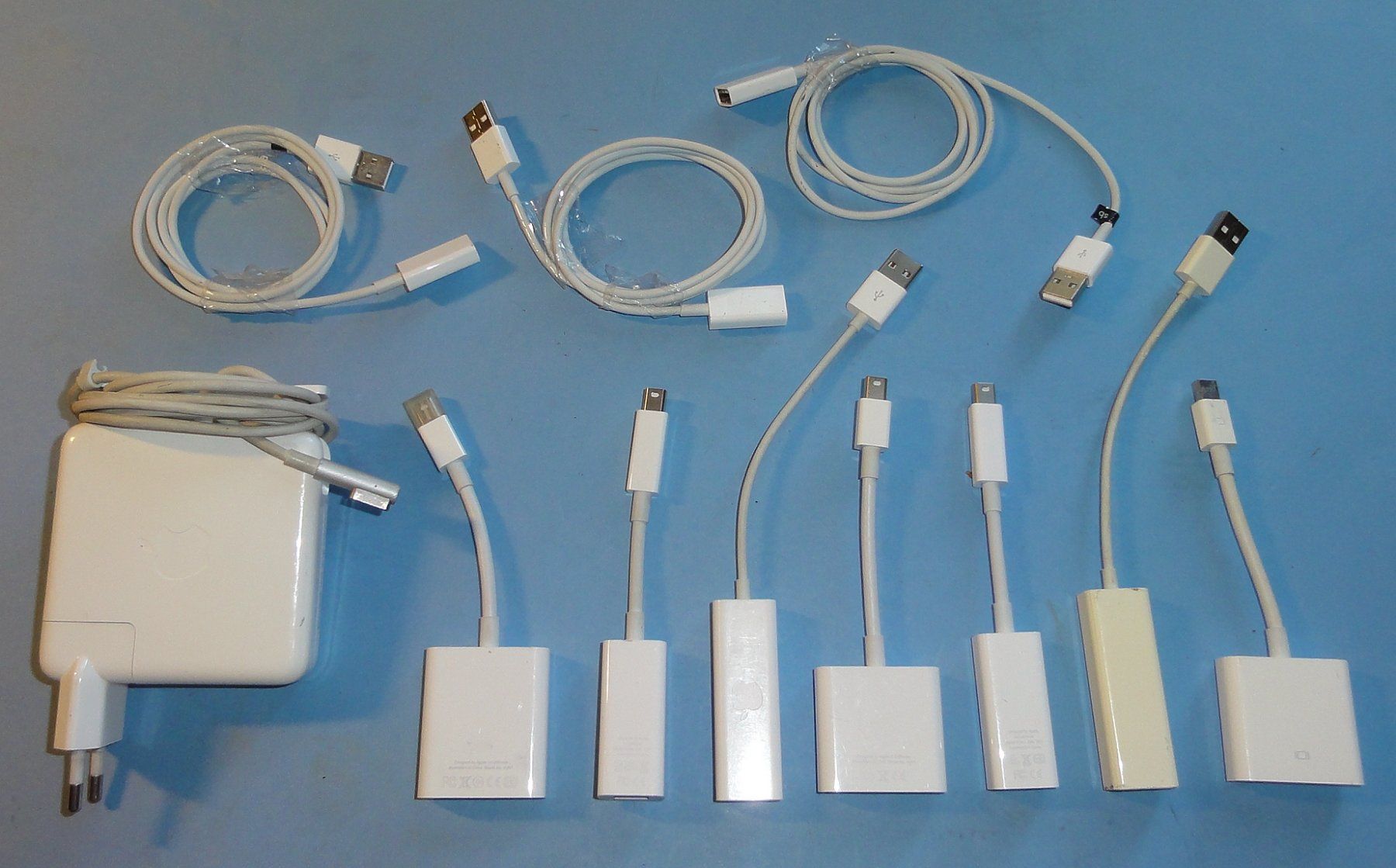 Apple Notebook: Apple Netzteil und diverse Apple-Adapter – Difettoso da Waldenburg venduto da Rcparts