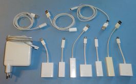 Apple Netzteil und diverse Apple-Adapter