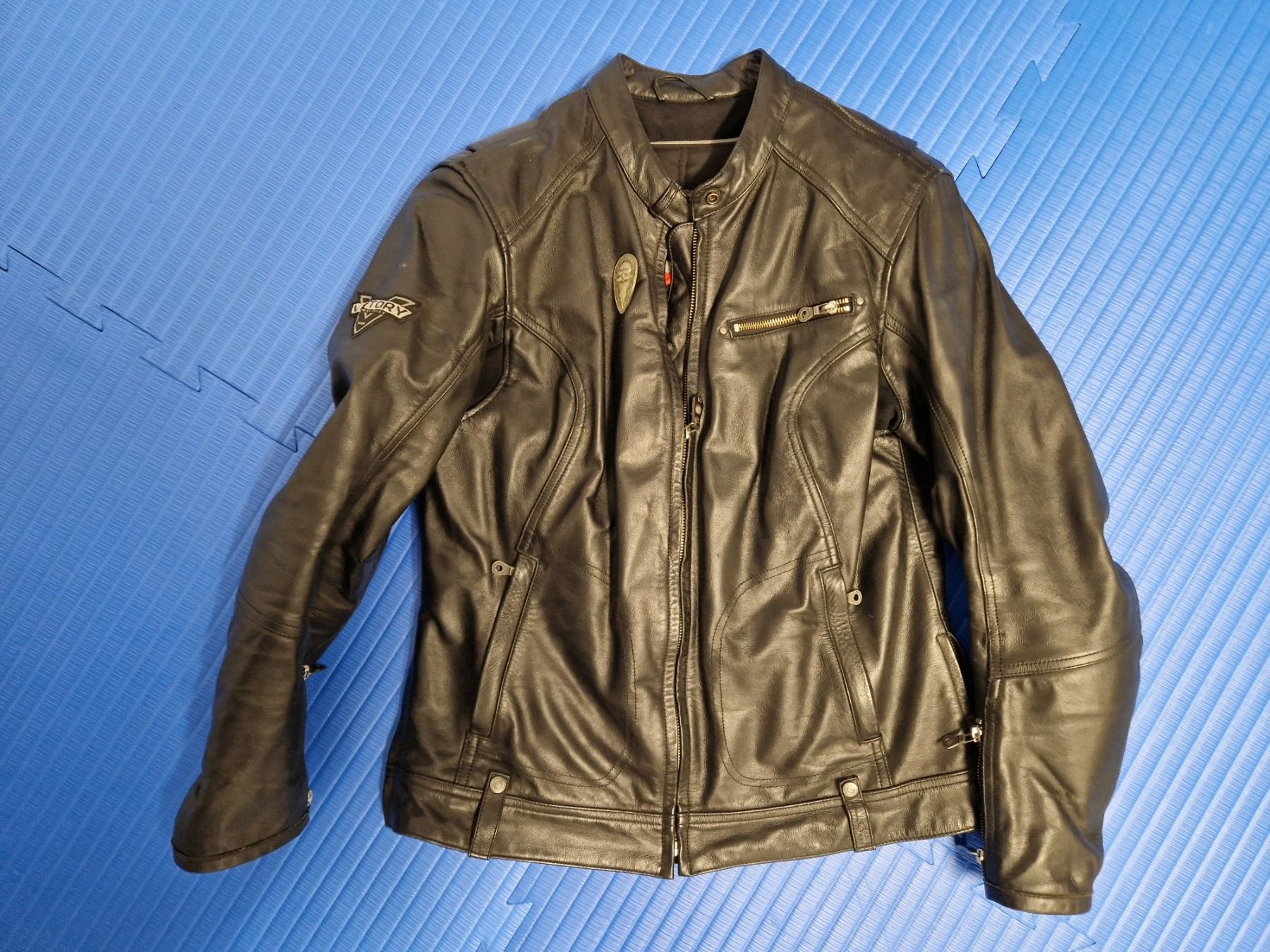 Victory Giacche: Victory Motorrad Lederjacke – Usato da Uitikon Waldegg venduto da Uitikon99