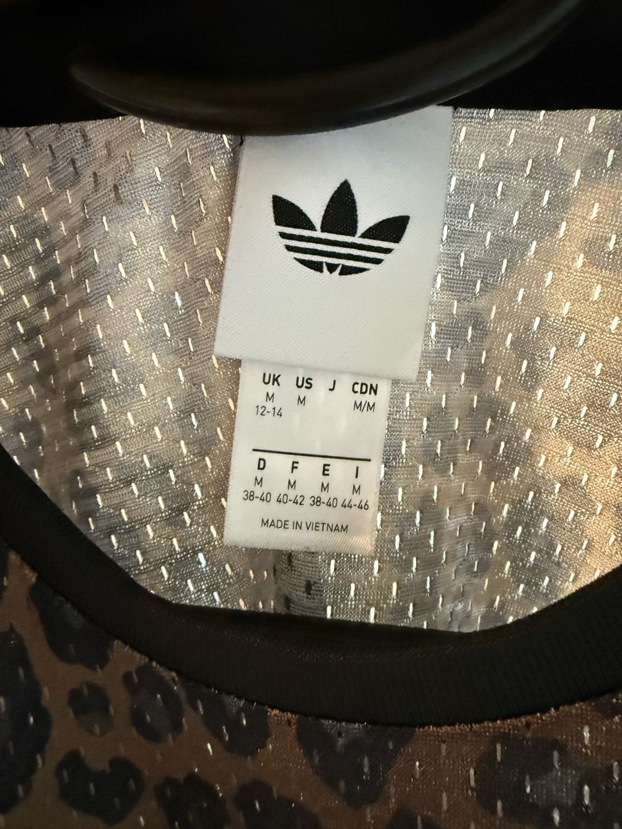 Adidas Kleider: Adidas Mini Kleid – Gebraucht aus St.Gallen von wulfattack 2