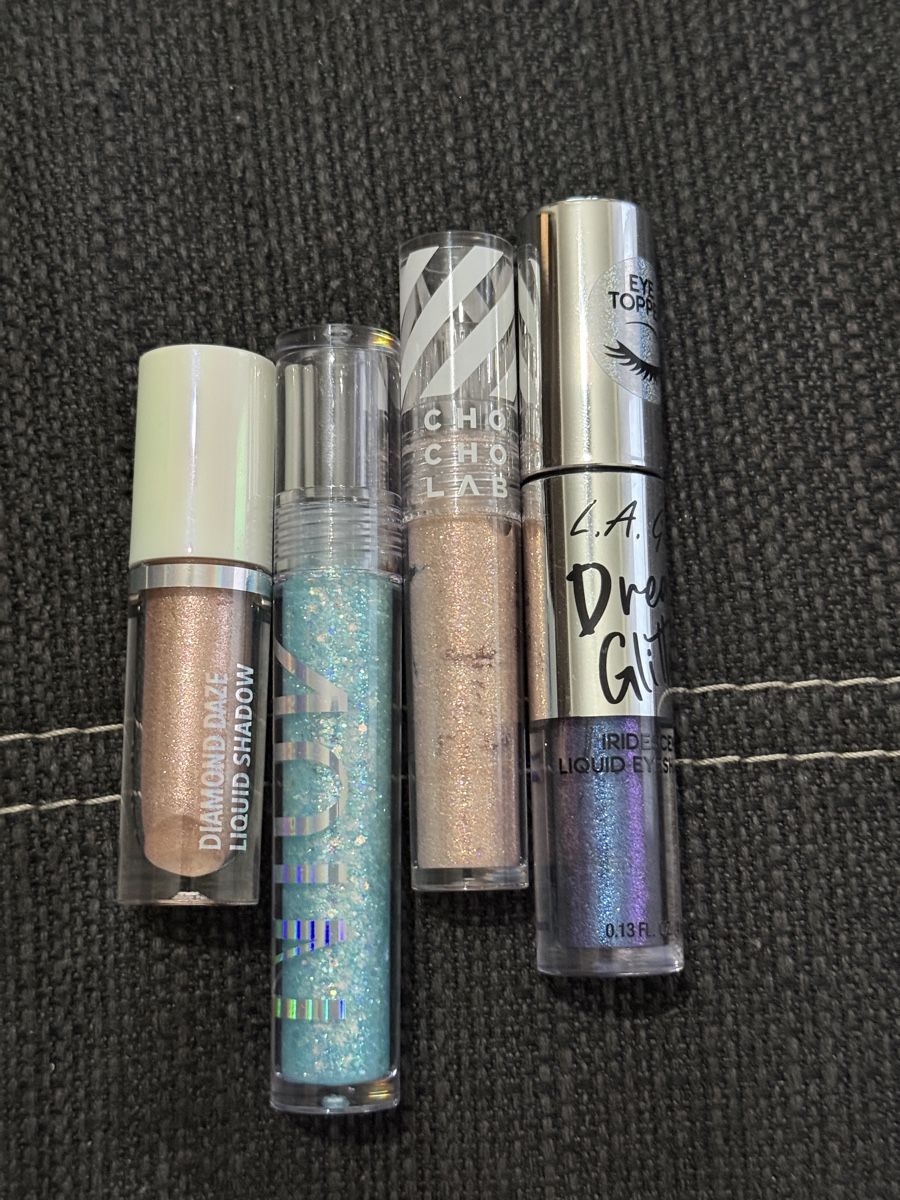 Make-up: 4 liquid eyeshadows – Gebraucht aus Chavannes-près-Renens von elobrgs 1