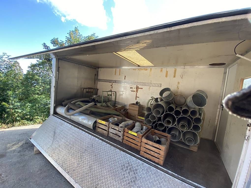 Toutes les machines: Tuyaux ventilation pour copeaux menuiserie  – D'occasion à Les Vieux-Prés par PX132