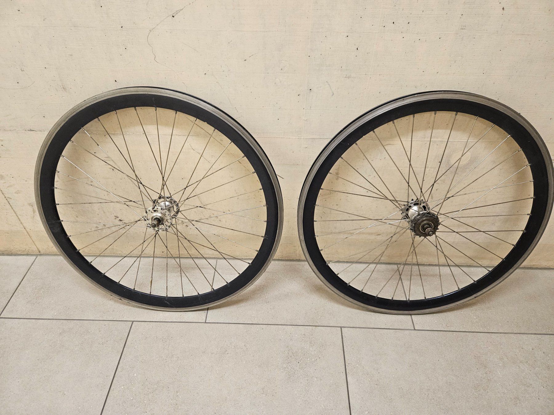 Cerchioni: Single Speed / Fixie Laufradsatz 26" – Usato da Zürich venduto da dom_7d9b 3