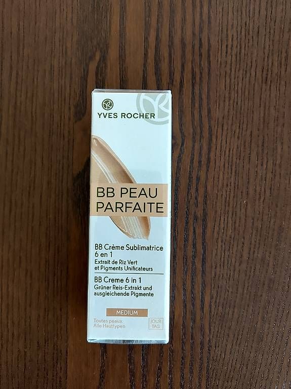Yves Rocher Soins du visage: Yves Rocher BB peau parfaite Medium 50ml – Neuf avec emballage d'origine à Morges par L_6688