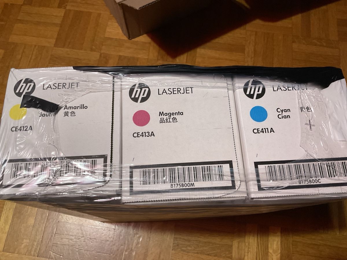 Hewlett Packard Cartucce per stampanti & toner: HP Laserjet Tripack – Nuovo (secondo la descrizione) da Küssnacht am Rigi venduto da Marbor2020 1