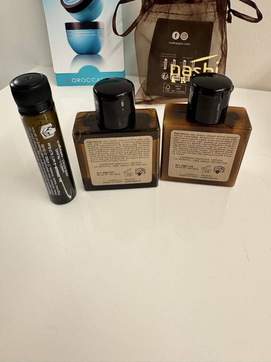 Accessori per capelli: Insta light potion milk shake + traveling set Nashi  – Usato da Porza venduto da kaj_d5q7 3