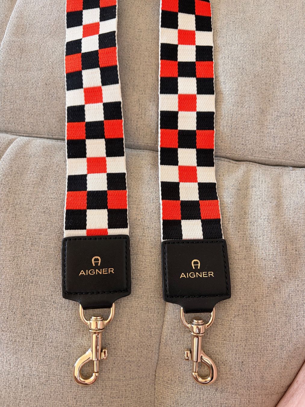 Aigner Autres vêtements & accessoires: Taschengurt Marke Aigner – Neuf (Voir description) à Männedorf par Kleomile