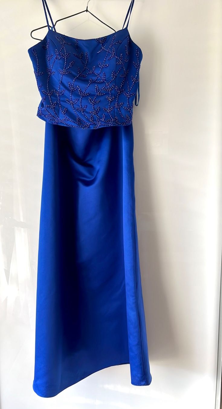 Vestiti: Robe de soirée bleu royal – Usato da Monthey venduto da Joseph-29 1