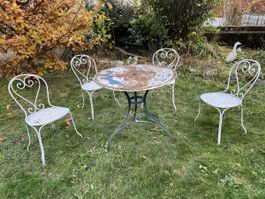 Gartentisch mit Stühlen, Antik-Look für den Garten 🍂