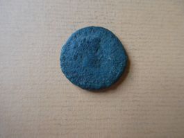 grosse uralte Bronzemünze  24 mm     8.10 g