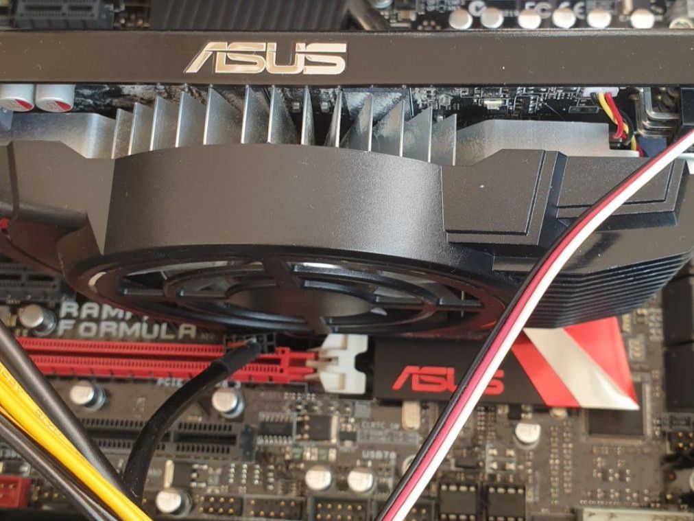 Asus PCs: Gaming-PC – Defekt aus Luzern von val_9ngc 1