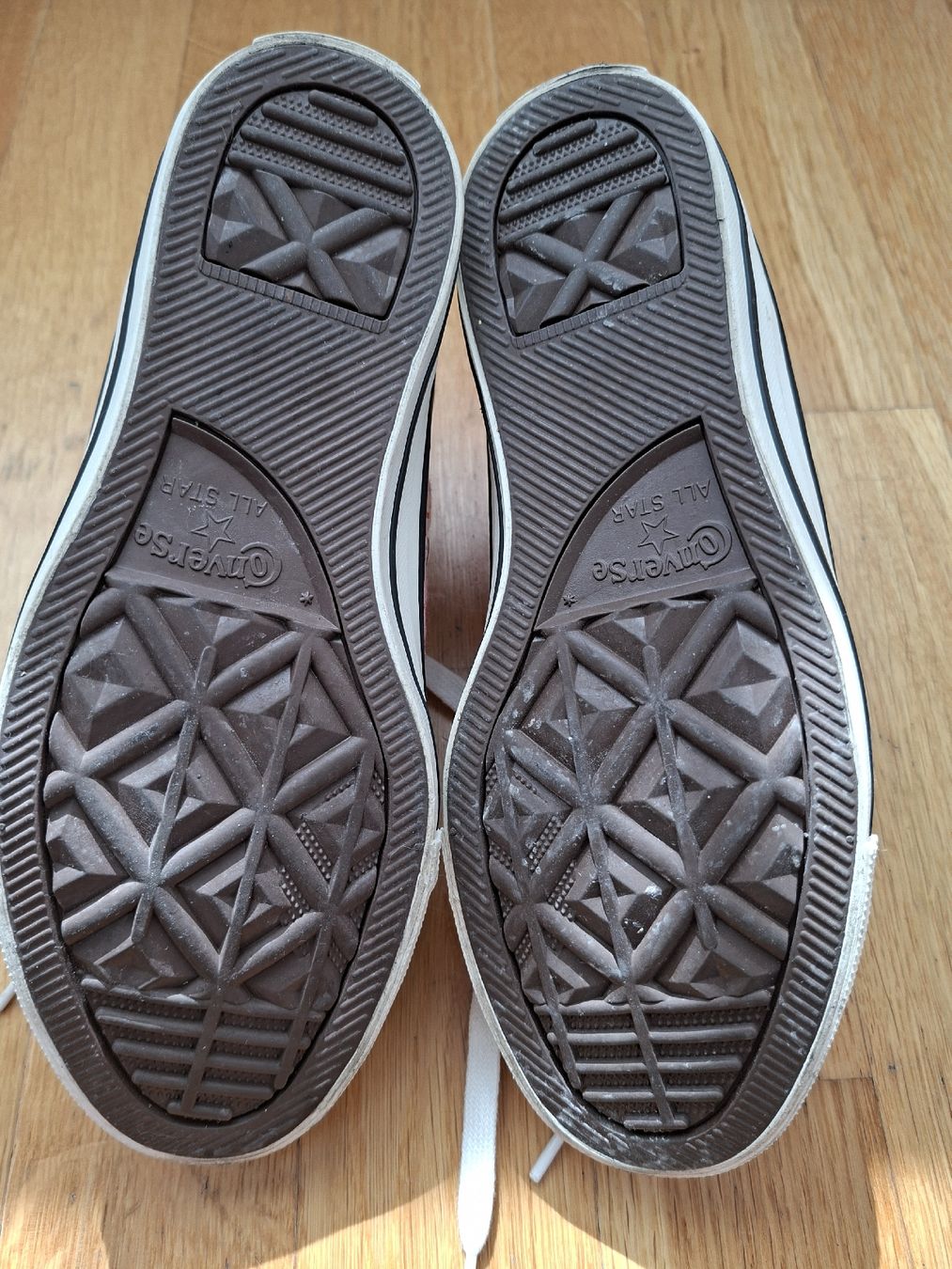 Converse Scarpe da donna: Converse, chuck Taylor, 36.5 wie neu – Usato da Kloten venduto da Szilvi15 3