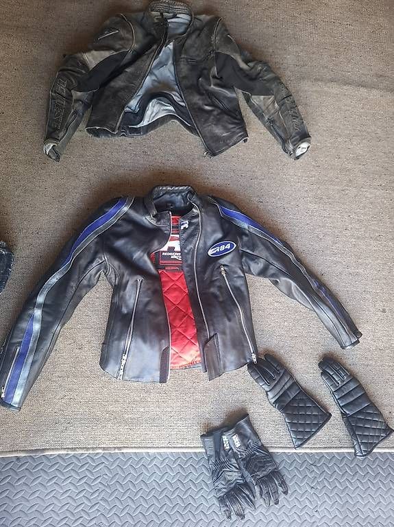 Lotti di vestiti: 2 vestes et gants – Usato da Lutry venduto da doroulet