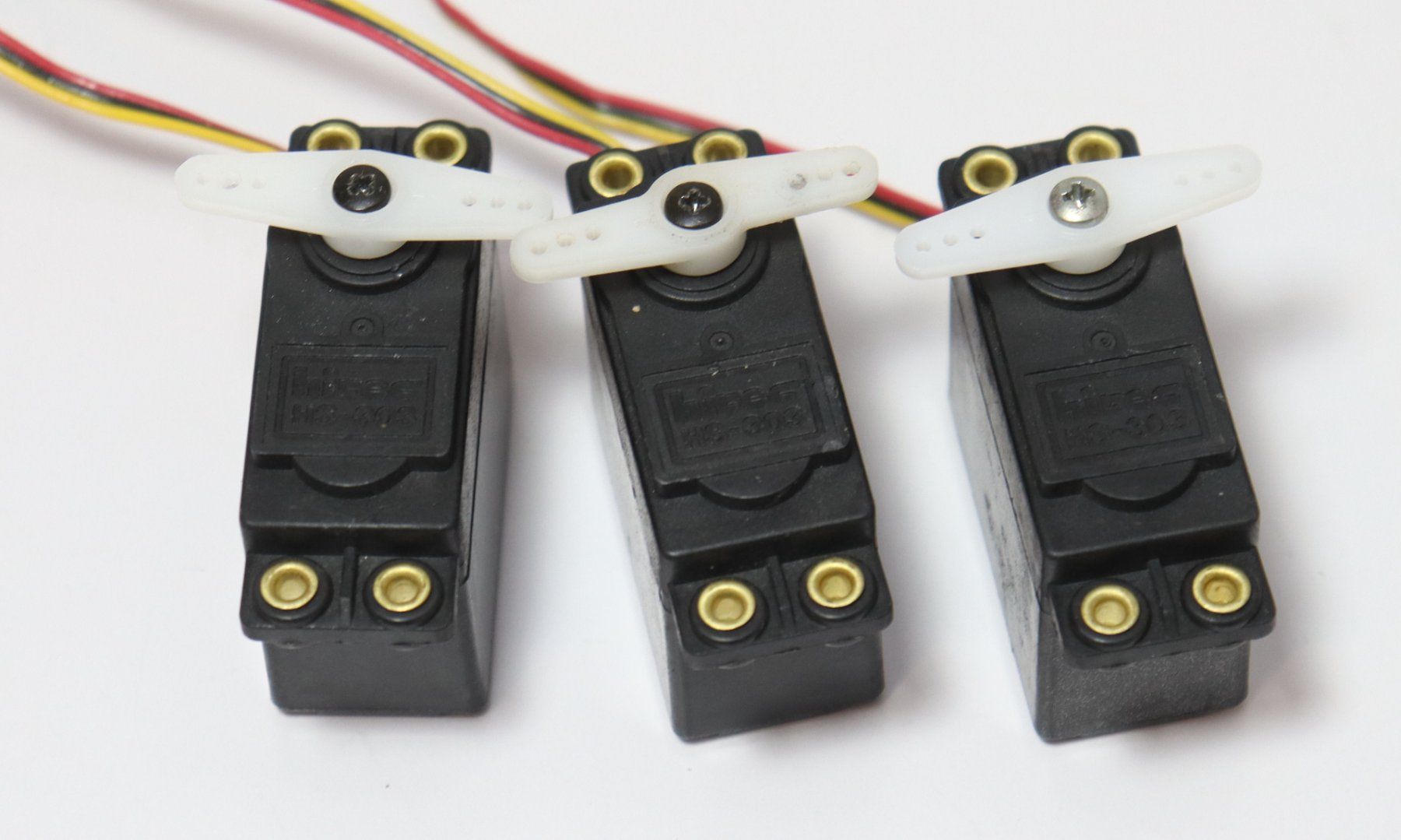 Modellismo RC: Standard Servo Hitec HS-303 3 Stück – Usato da Frick venduto da volvo850driver