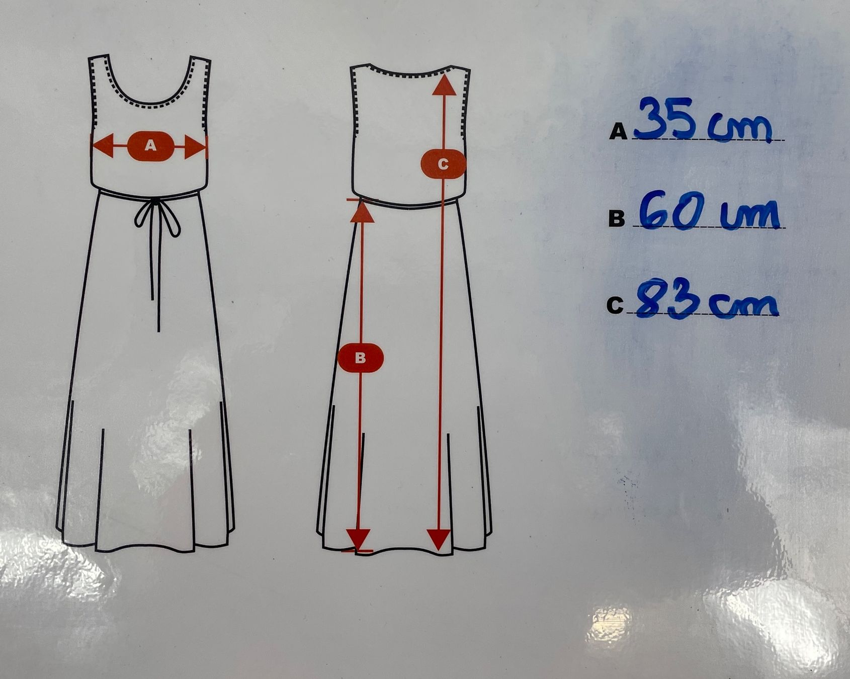 Vestiti: ROBE blanche à paillettes taille S – Usato da Lausanne venduto da PlusValue_Lausanne 6