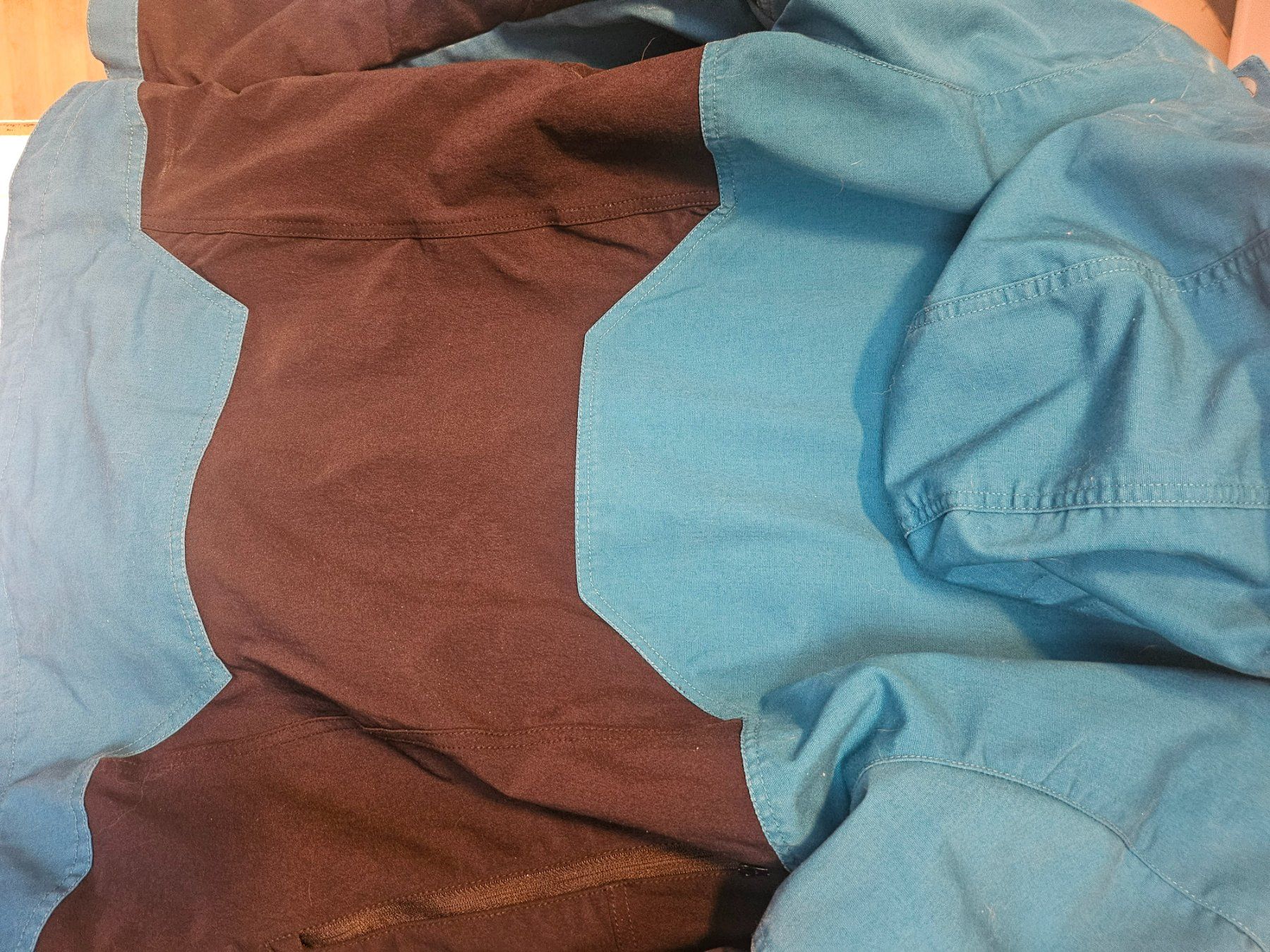Jacken: Revolution Race - tolle Jacke in XL für Outdoor/Hündeler – Gebraucht aus Triesen von Teddyeddy 5