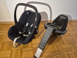 Maxi-Cosi Tinca mit Isofix Station, guter Zustand schwarz