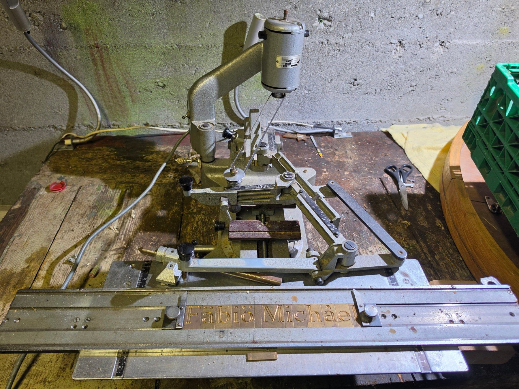Alle Maschinen: Gravograph Typ R2 Graviermaschine – Gebraucht aus Haldenstein von Hilly4