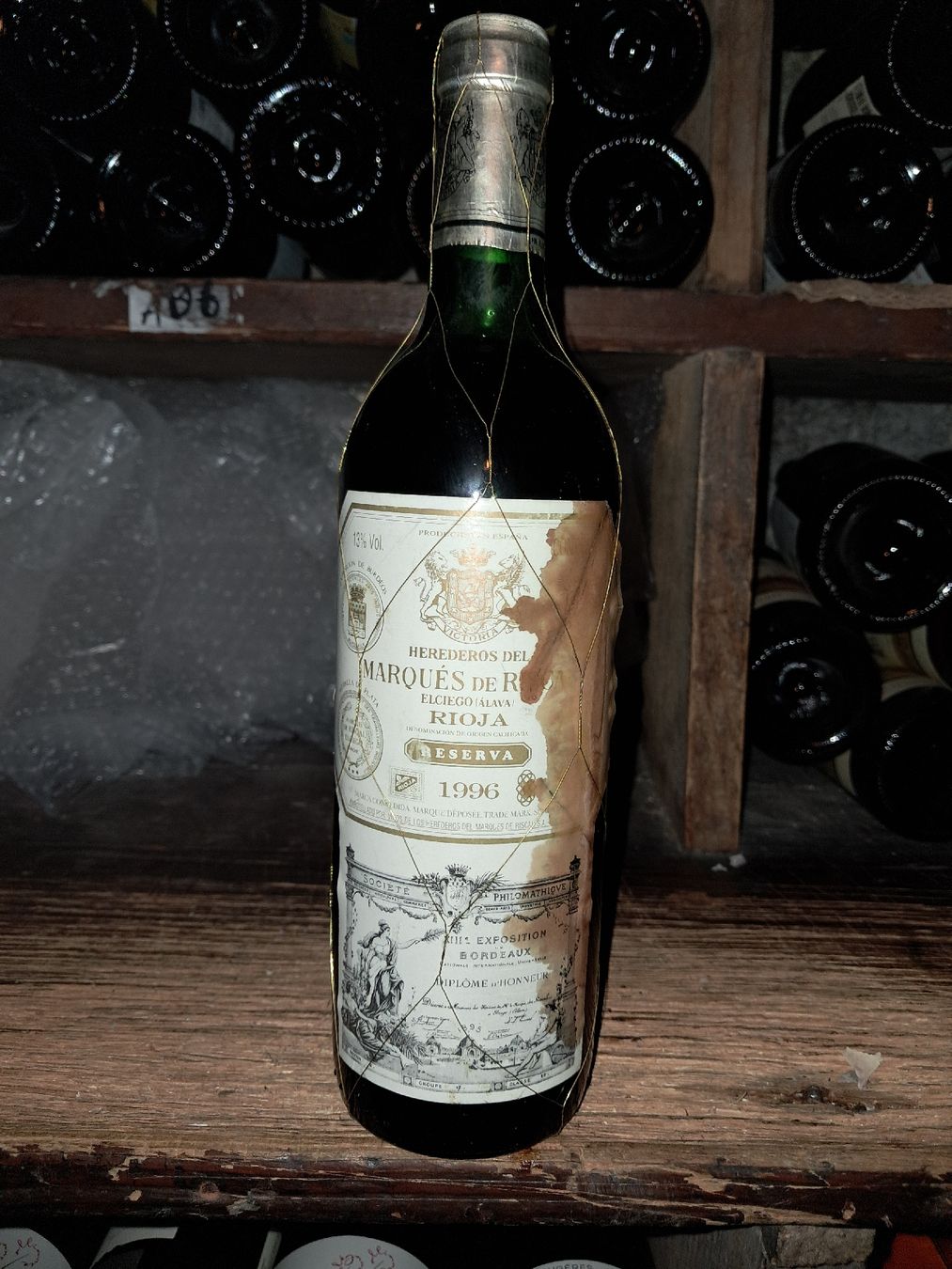 Rioja Vino: Marqués de Riscal rioja Reserva 1996 – Nuovo e nell'imballaggio originale da Le locle venduto da juliensaran