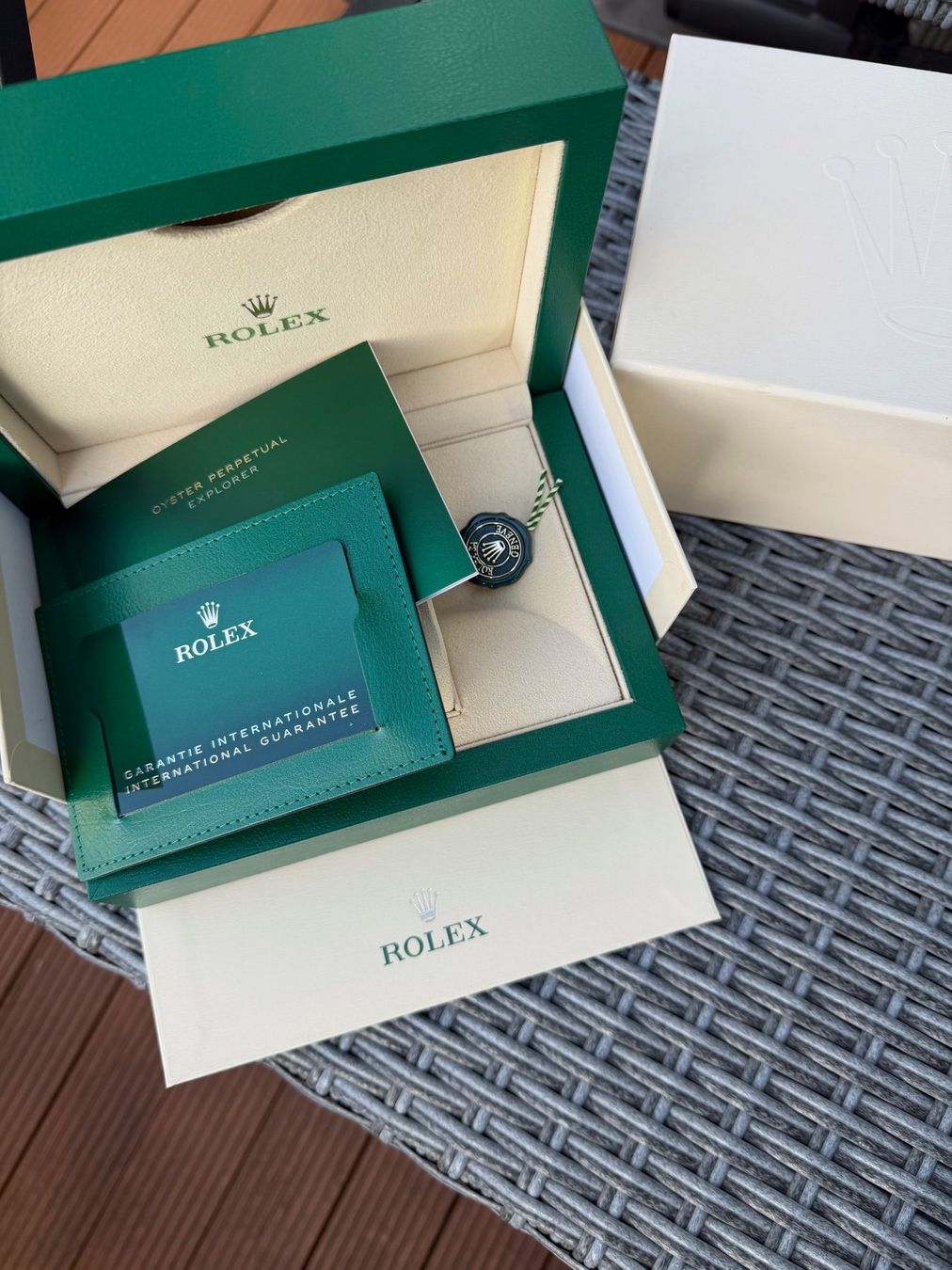 Rolex Orologi: Rolex Explorer 124270 – Usato da Thalwil venduto da LeCh1ffre 1