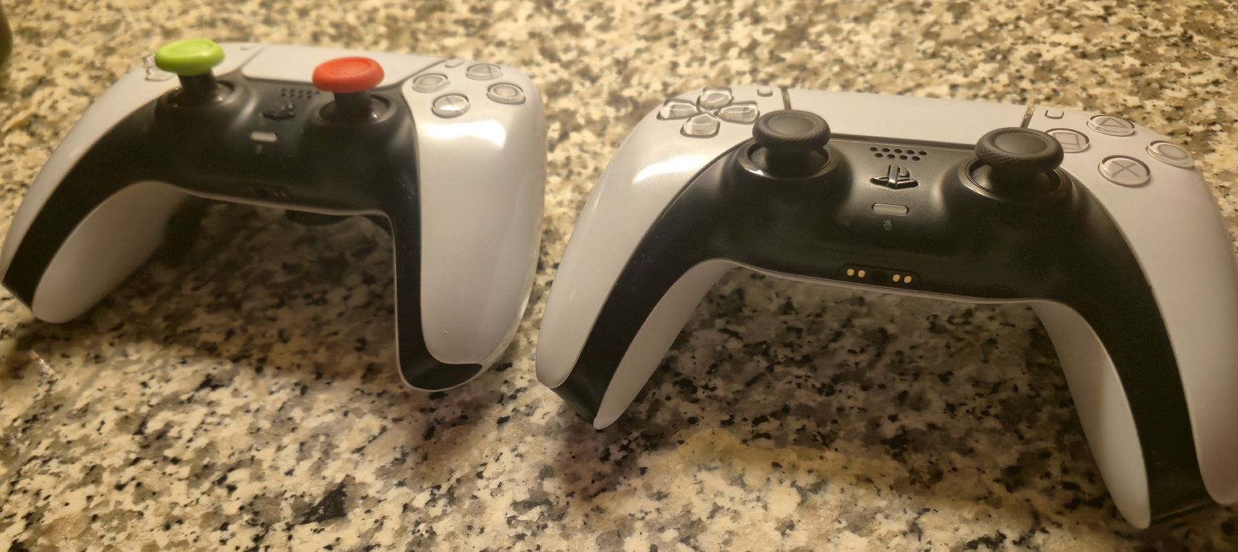 Sony Console: PS5 Digital + AIM Pro-Controll & Wandhalterung – Usato da Schleitheim venduto da Mavin 3